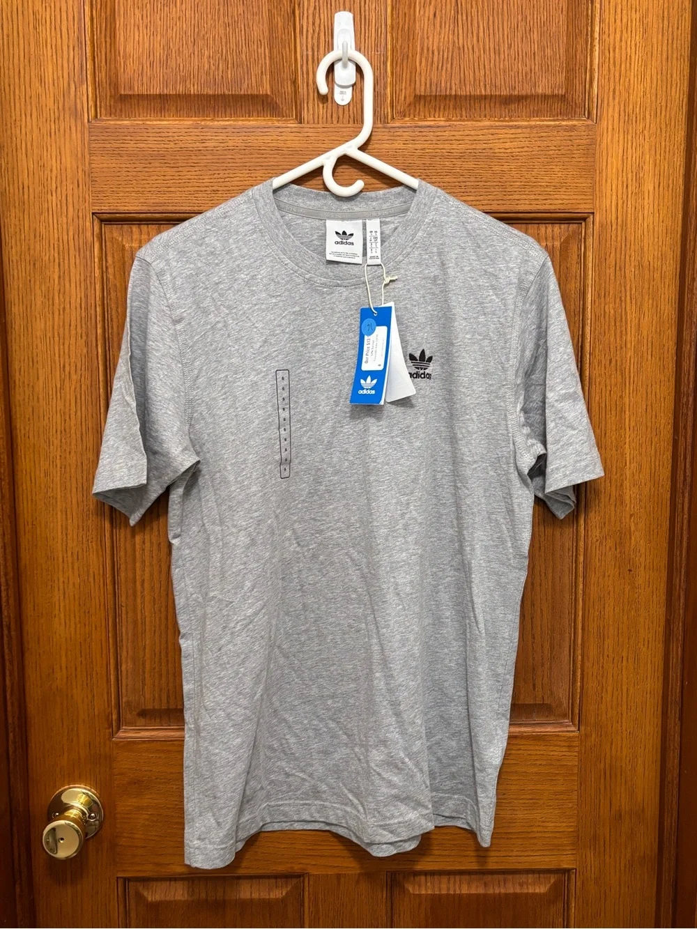 adidas Originals Trefoil Essentials T-Shirt in Grey Heather Sz S. NWT
